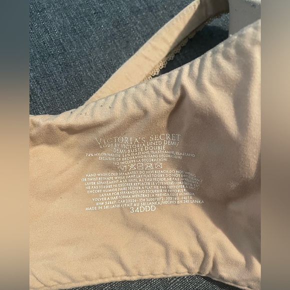 Victoria’s Secret  Body By Victoria lined demi/demi buste double- size 34DDD - Picture 3 of 3